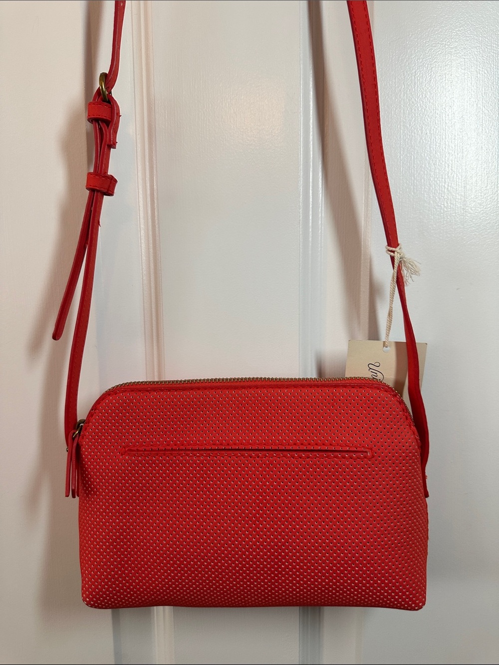 NWTS Universal Thread Perforated Crossbody Bag reddish orange 🍊